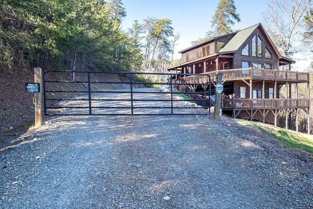 Mistletoe Cabin- Private Cabin W Views, Hottub, Pet Friendly Murphy Εξωτερικό φωτογραφία